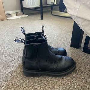 Double zipper doc martins